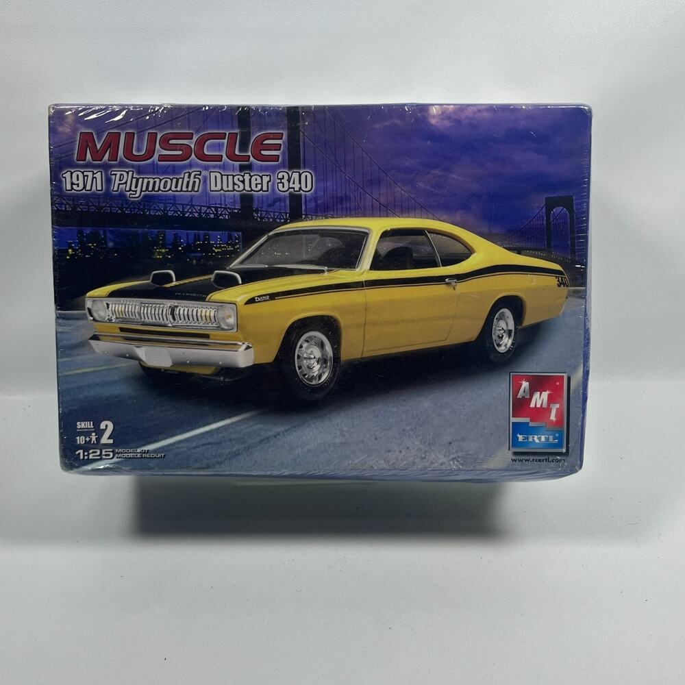 AMT ERTL 1971 Plymouth Duster 340 Muscle Car Model Kit 1:25 Scale Sealed NEW